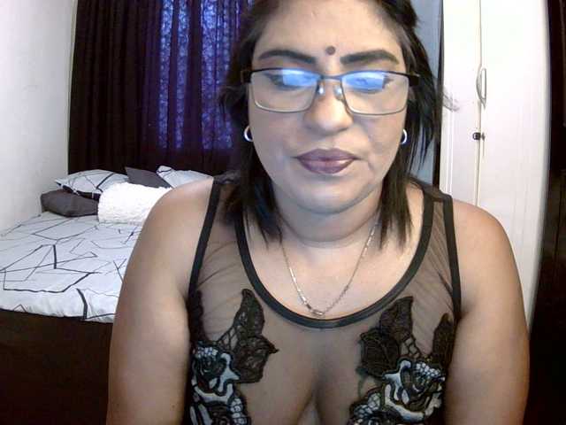 indiandelight001's BongaCams show and profile