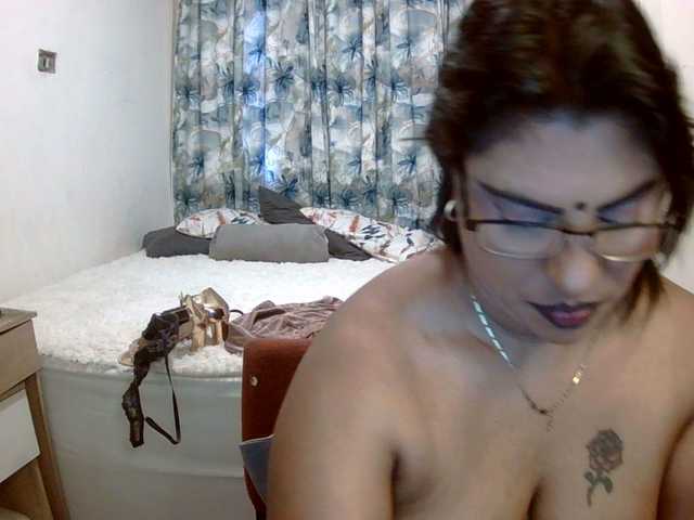 indiandelight001's BongaCams show and profile