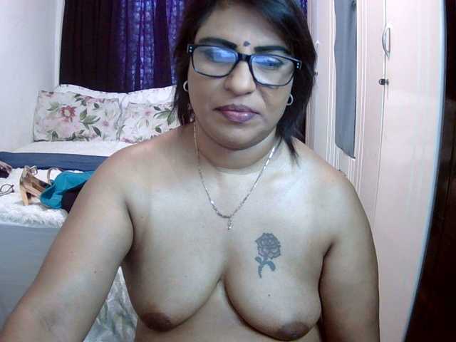 indiandelight001's BongaCams show and profile
