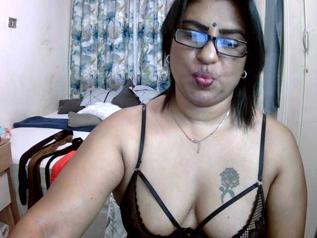 indiandelight001's BongaCams show and profile