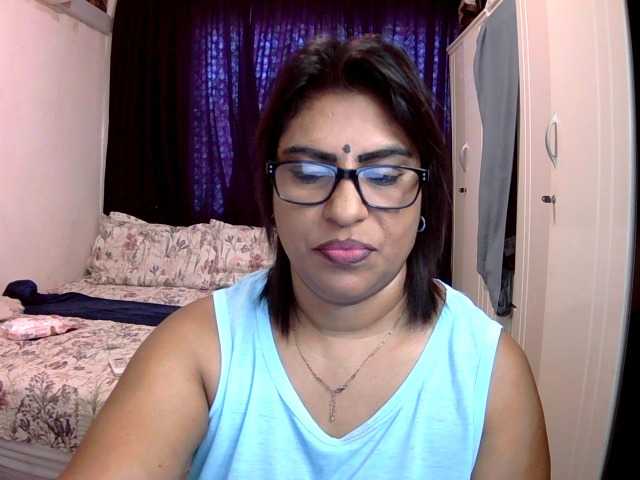 indiandelight001 from BongaCams