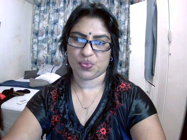 indiandelight001's BongaCams show and profile