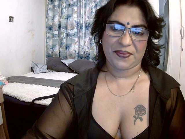 indiandelight001's BongaCams show and profile