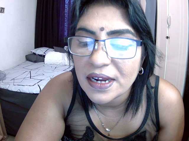 indiandelight001's BongaCams show and profile