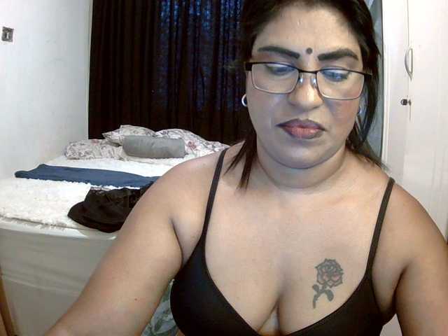 indiandelight001's BongaCams show and profile