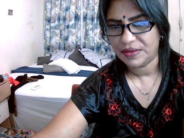 indiandelight001's BongaCams show and profile