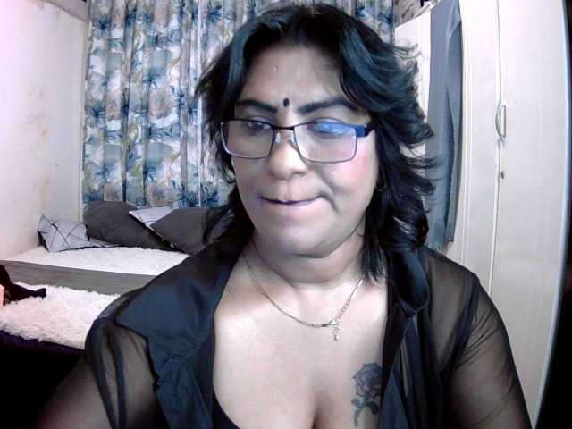 indiandelight001's BongaCams show and profile