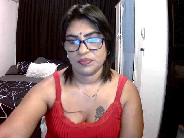 indiandelight001 Live Webcam on BongaCams