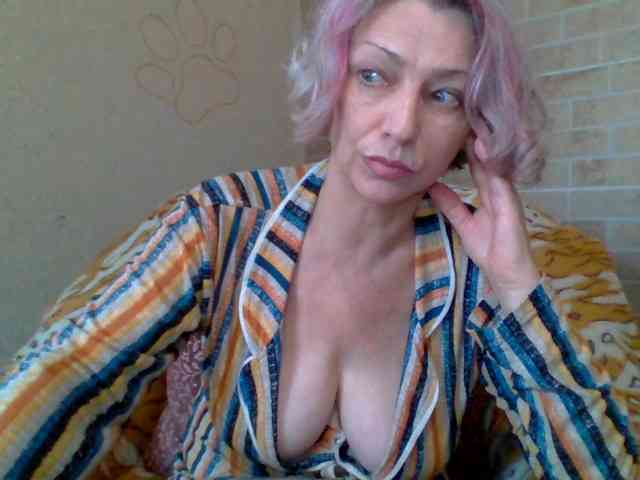 Lorie-Carrie webcam