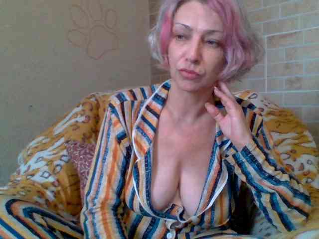 Lorie-Carrie webcam