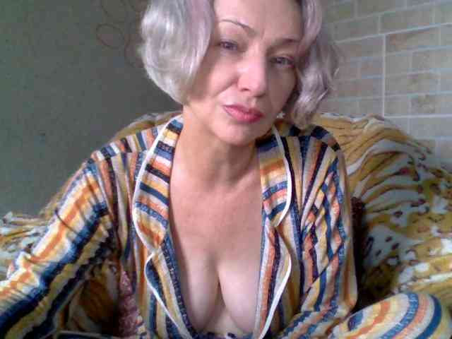 Lorie-Carrie webcam