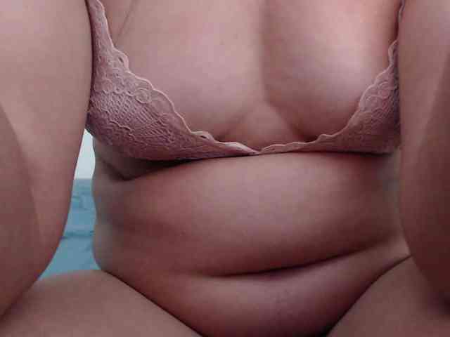 KatrinaR webcam