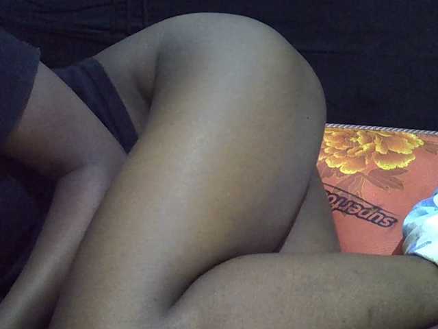 Sweetvine's BongaCams show and profile