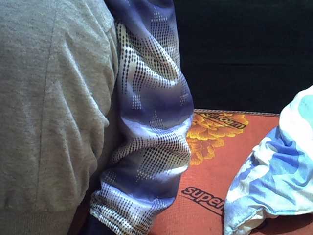 Sweetvine's BongaCams show and profile