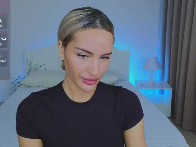 LeilaFlower webcam