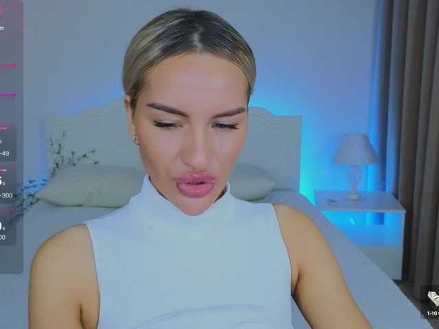 LeilaFlower webcam