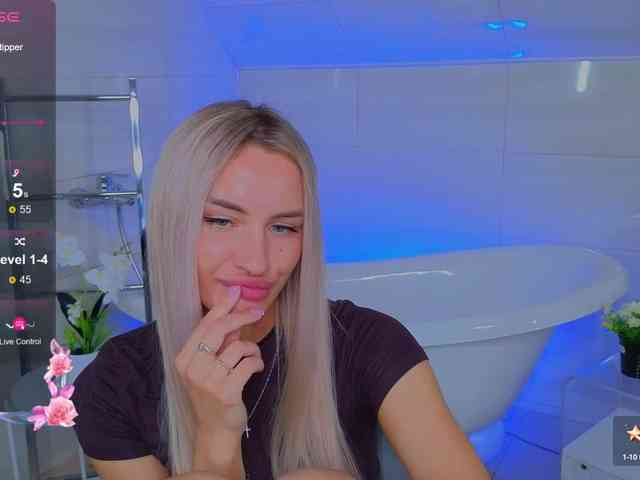 LeilaFlower webcam