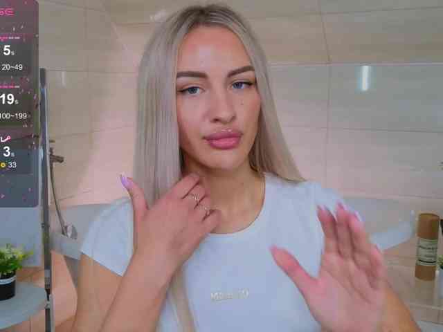 LeilaFlower webcam