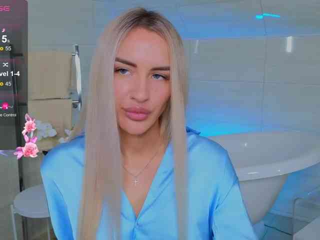 LeilaFlower webcam