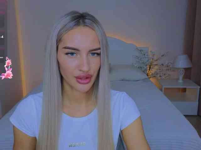 LeilaFlower webcam