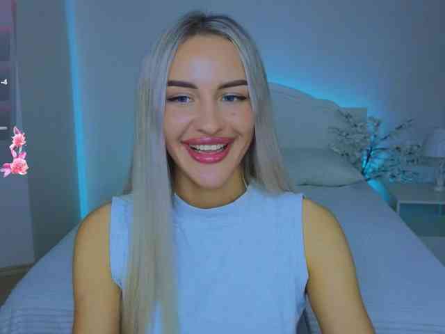 LeilaFlower webcam