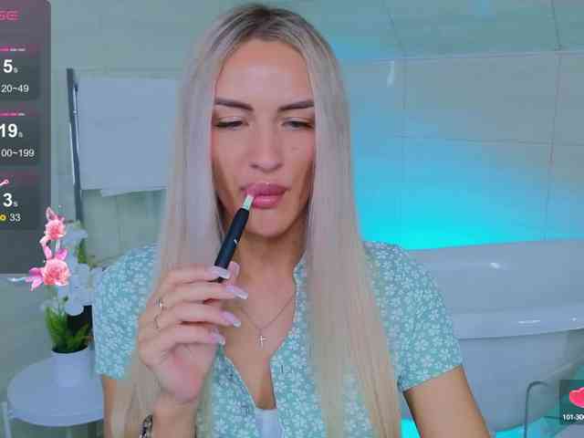 LeilaFlower webcam