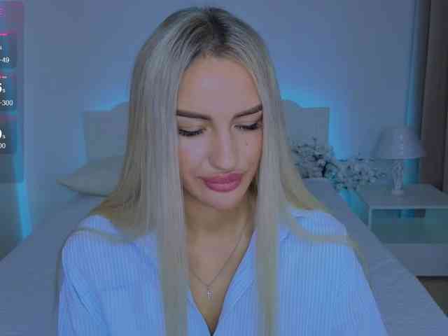 LeilaFlower webcam