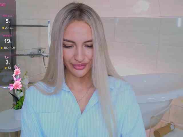LeilaFlower webcam