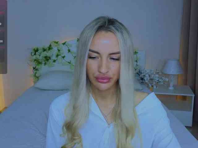 LeilaFlower webcam