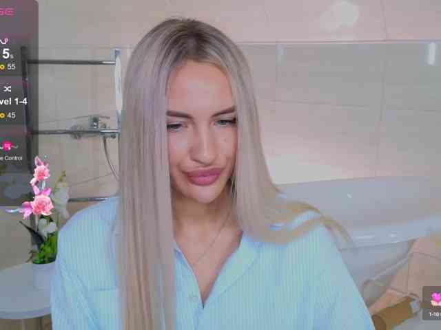 LeilaFlower webcam