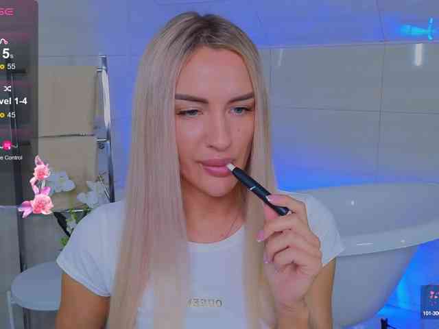 LeilaFlower webcam
