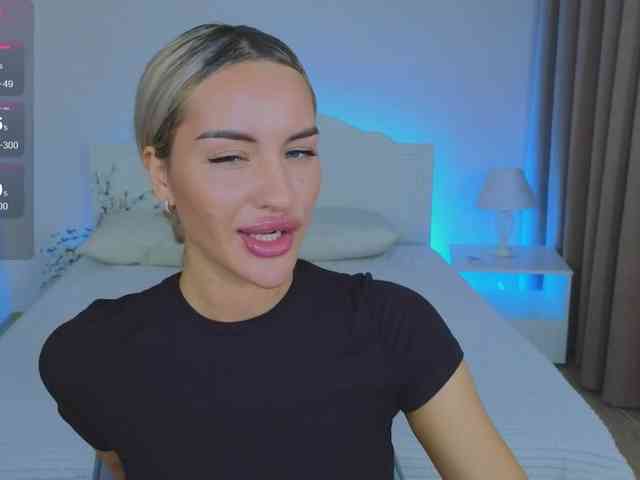 LeilaFlower webcam