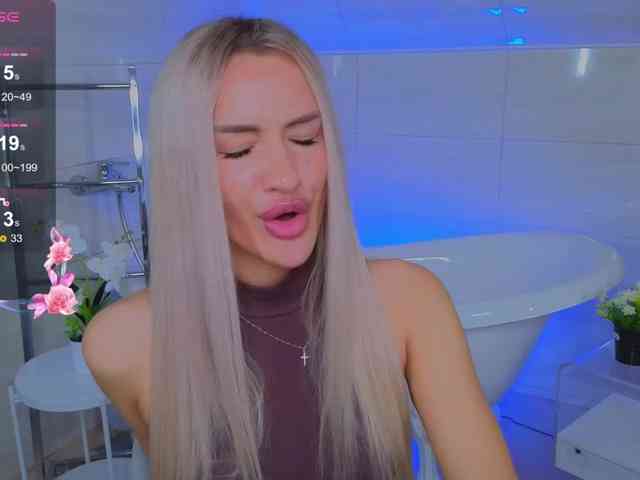 LeilaFlower webcam
