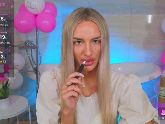 LeilaFlower webcam