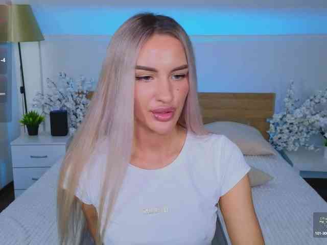 LeilaFlower webcam