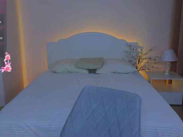 LeilaFlower webcam