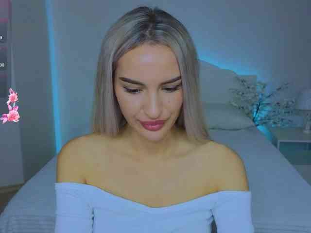 LeilaFlower webcam