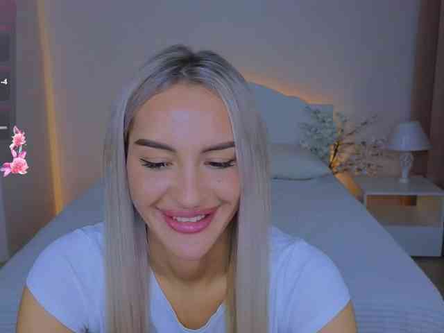 LeilaFlower webcam