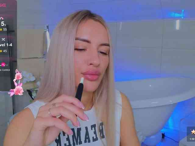 LeilaFlower webcam