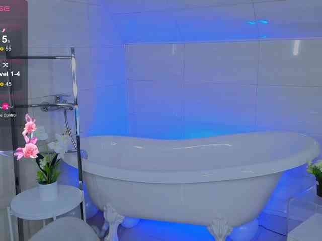 LeilaFlower webcam