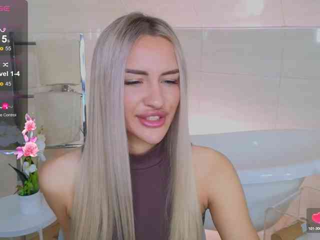 LeilaFlower webcam
