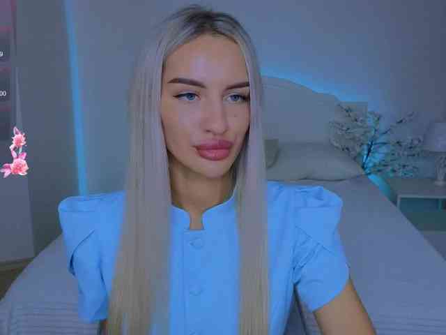 LeilaFlower webcam