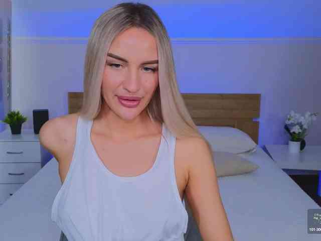 LeilaFlower webcam