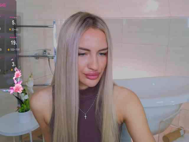 LeilaFlower webcam