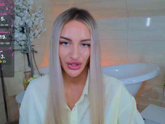 LeilaFlower webcam
