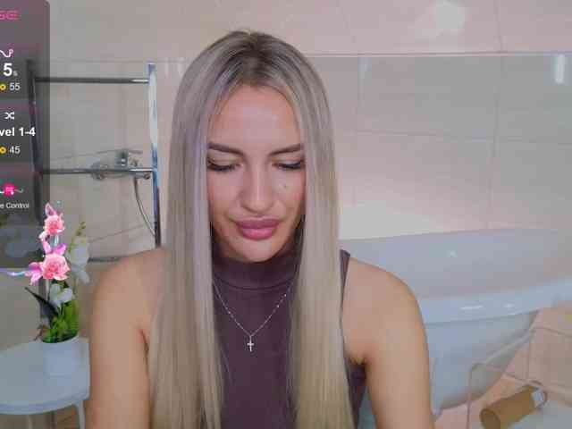 LeilaFlower webcam