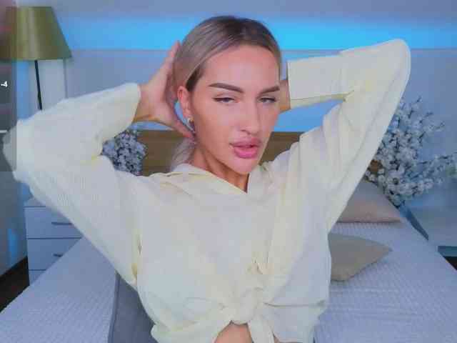 LeilaFlower webcam