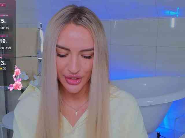 LeilaFlower webcam
