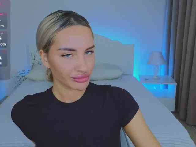 LeilaFlower webcam