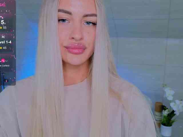 LeilaFlower webcam